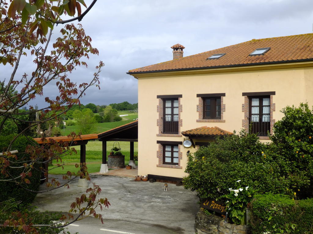 Posada La Pedriza Pontones  エクステリア 写真